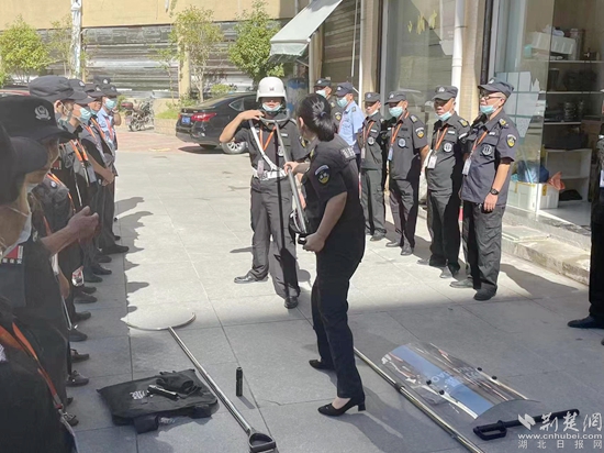 咸寧公安組織安保人員開展專項培訓5.jpg